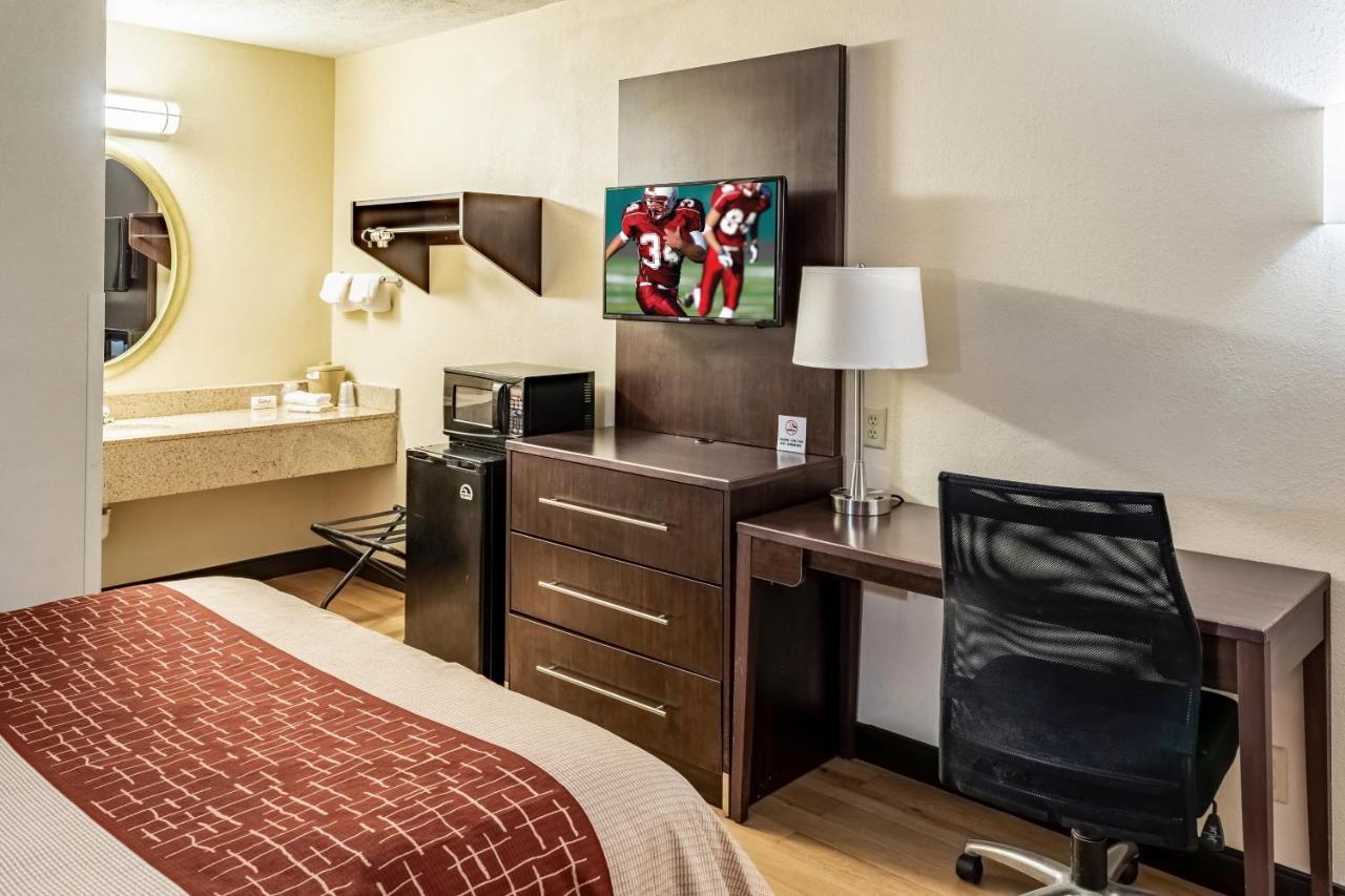 Red Roof Inn Columbus - Taylorsville Екстериор снимка