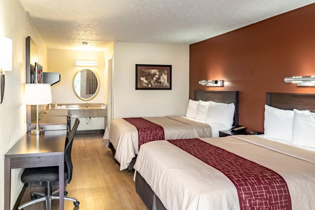 Red Roof Inn Columbus - Taylorsville Екстериор снимка