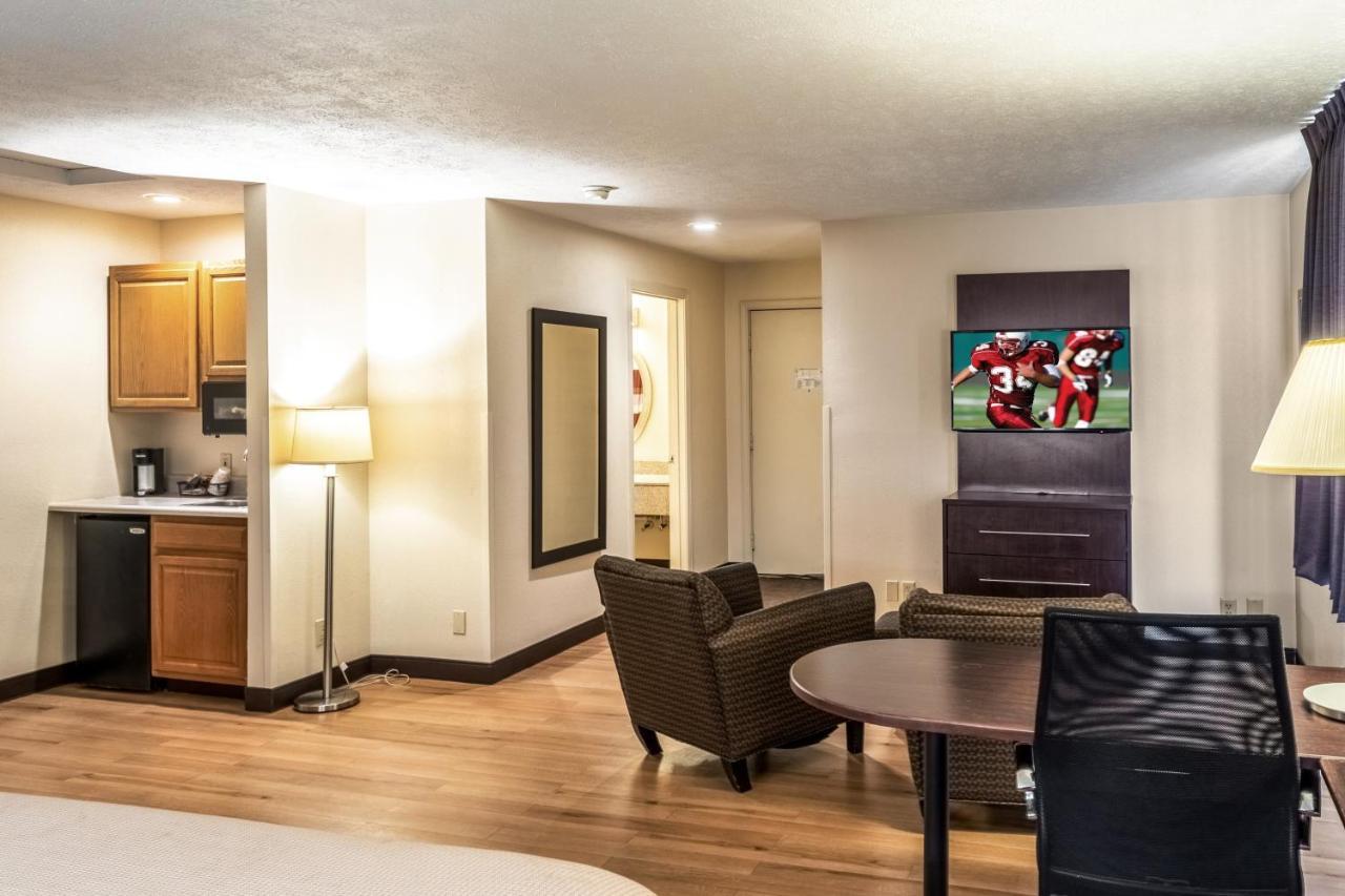 Red Roof Inn Columbus - Taylorsville Екстериор снимка