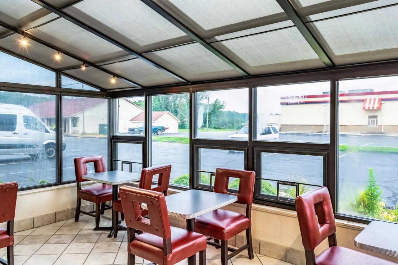 Red Roof Inn Columbus - Taylorsville Екстериор снимка