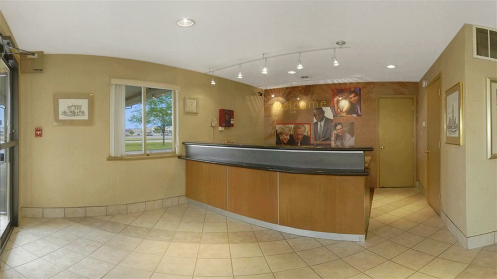 Red Roof Inn Columbus - Taylorsville Екстериор снимка